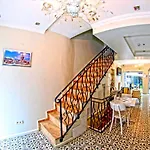 Astan Taksim