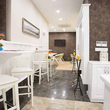 Astan Taksim Hotell 3*